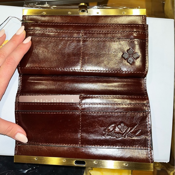 BNWT Patricia Nash Wallet Genuine Leather in Brown and Red Plaid - Picture 4 of 7